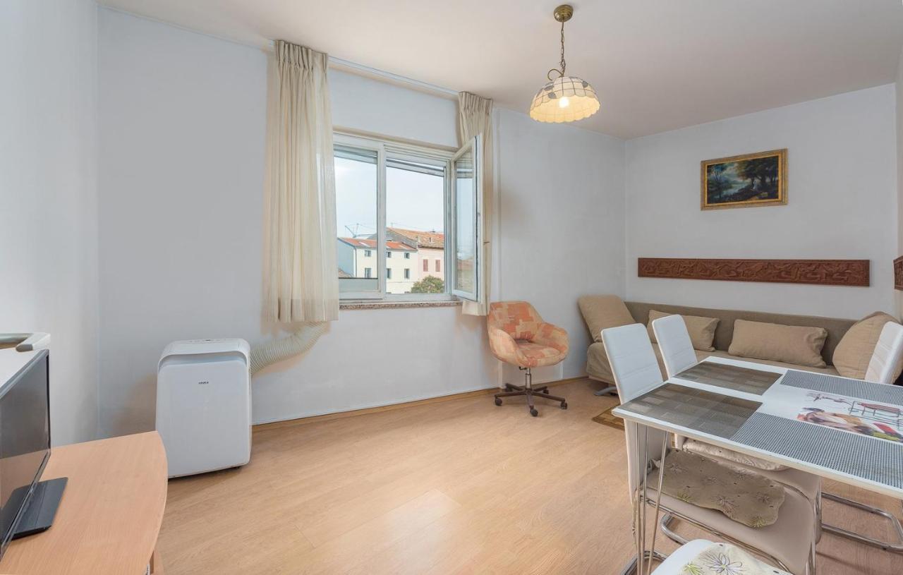 Apartments Simonetti Пореч Екстериор снимка